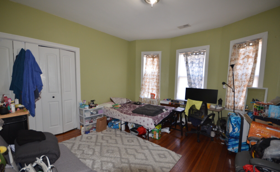 Apt2 - 191 Boylston St