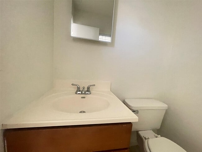 Building Photo - 8010 SW 7th St