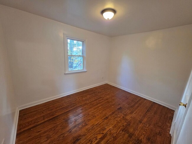 Building Photo - 4 S Cannon Dr