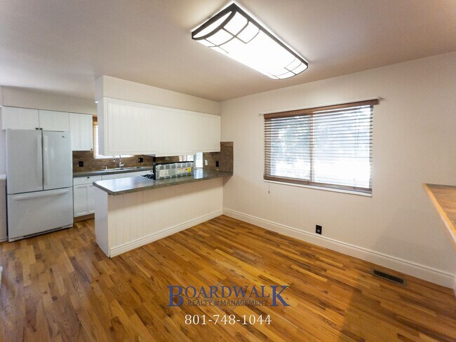 Building Photo - 1781 Lincoln Ln