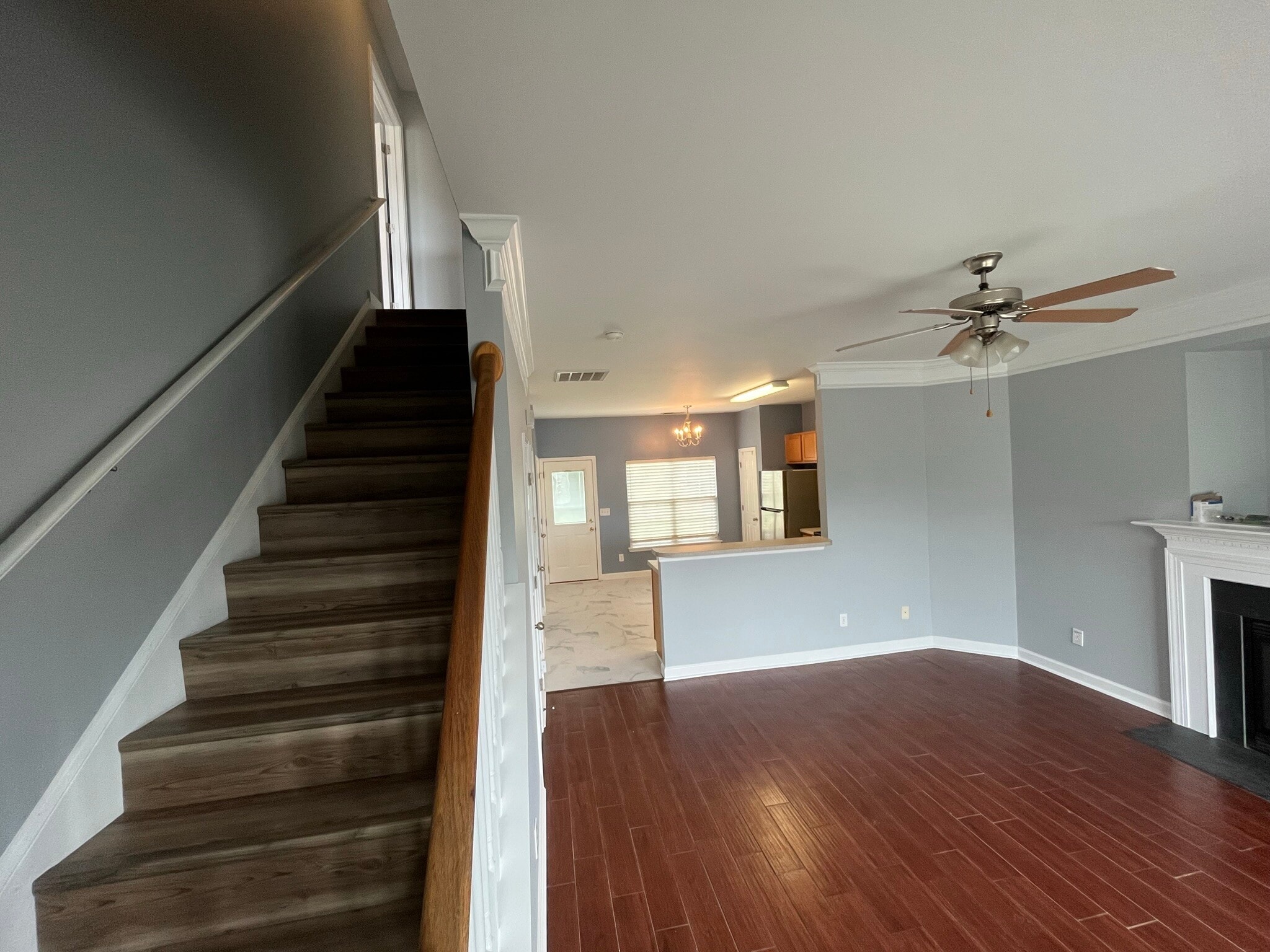 Building Photo - 913 Redford Ln