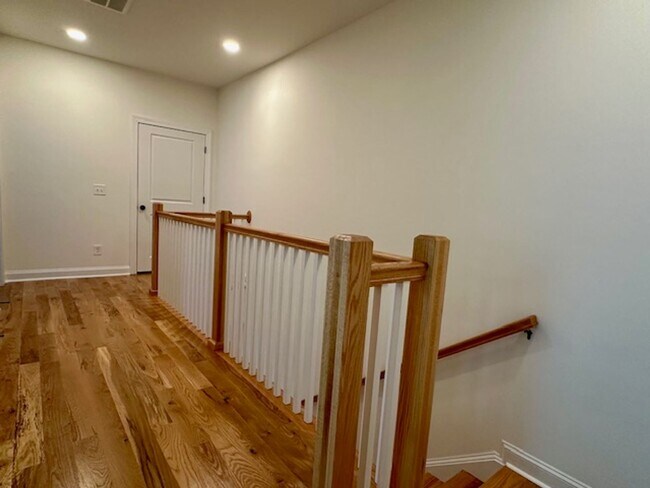 Building Photo - LUXURY TOWNHOME IN FOREST ACRES