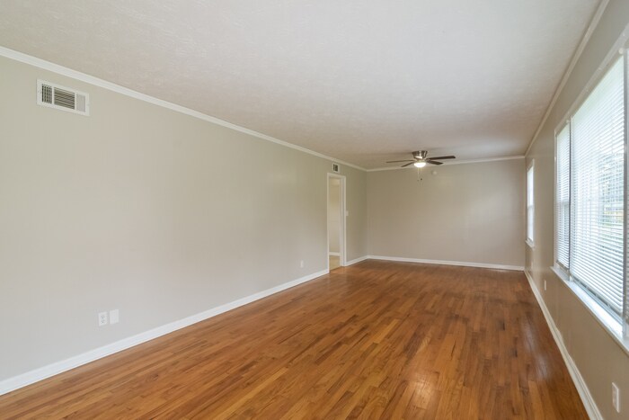 Building Photo - 1140 Faulk Ave