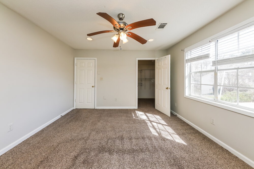 Building Photo - 7285 Hunters Ridge Dr