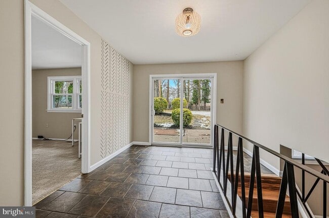 Building Photo - 1513 Fresno Rd