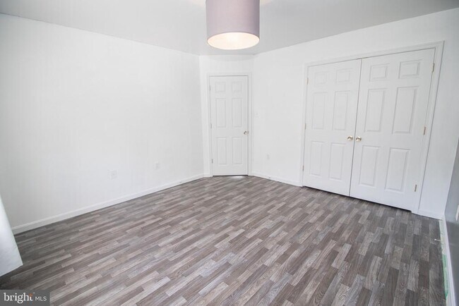 Building Photo - 45567 Bethson St
