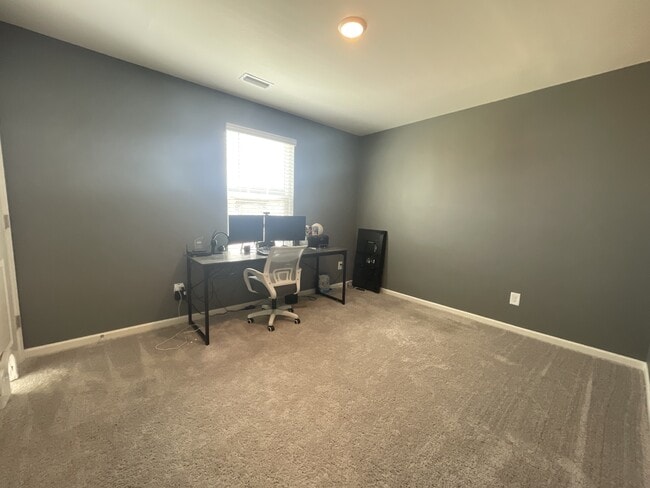 Building Photo - 156 Babbling Brk Dr