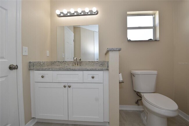 Building Photo - 6 Seckel Ct