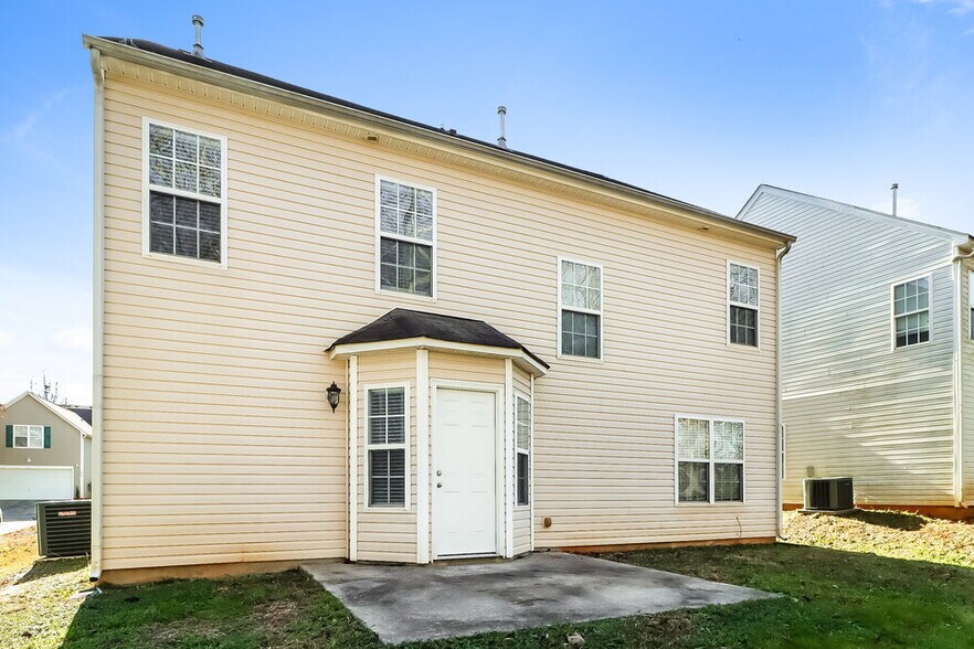 Building Photo - 5814 Twin Brook Dr