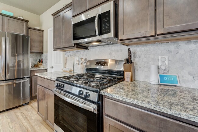 Building Photo - 7143 Jagged Rock Cir