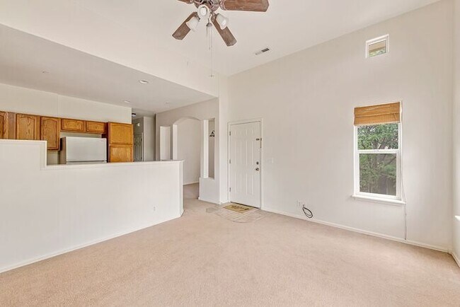 Building Photo - Modern 3-Bedroom North-End Condo Near Canyon View Park & Mesa Mall