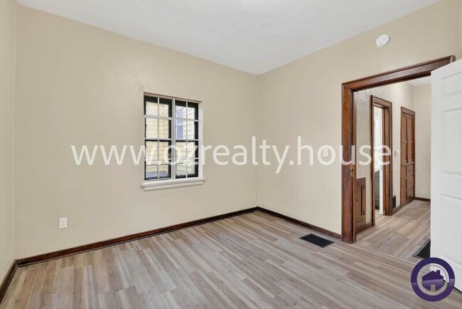 Building Photo - 1766 Milburn Ave