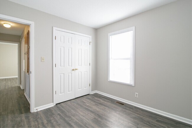 Building Photo - 1808 Harbor Dr