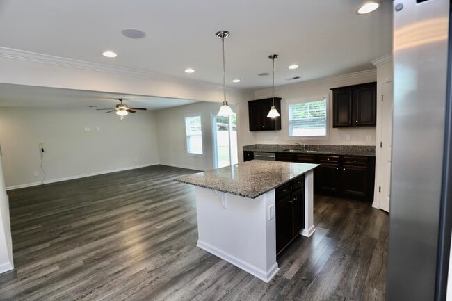 Building Photo - 115 Whitetail Cir