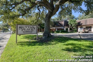 Building Photo - 8715 Starcrest Dr