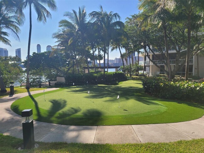 Building Photo - 1000 W Island Blvd