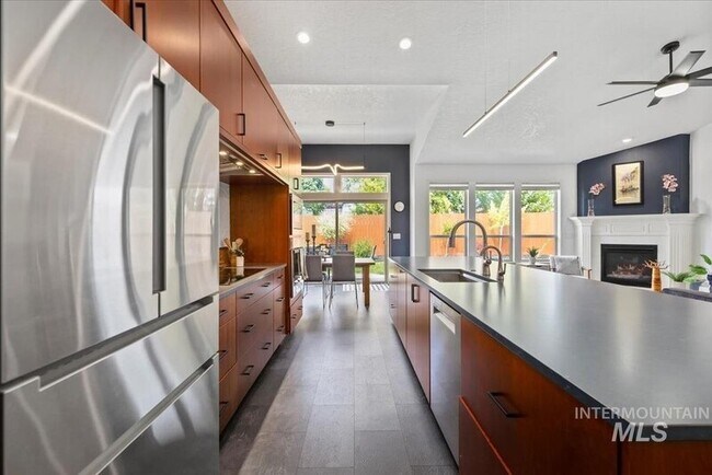 Building Photo - 12580 W Mardia St