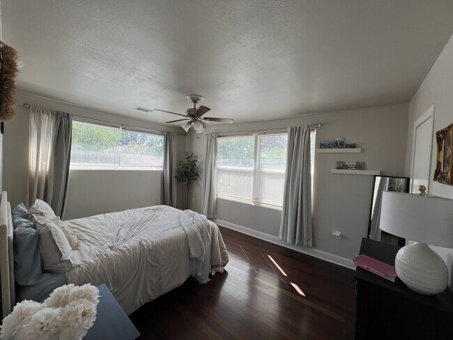 Building Photo - 2615 27th St