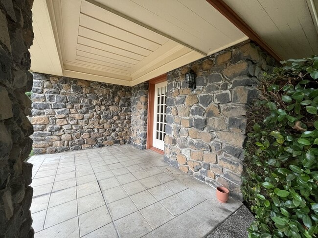 Building Photo - Charming Cottage Home with Timeless Character, Hardwood Floors, Flexible Living Spaces, and Expan...