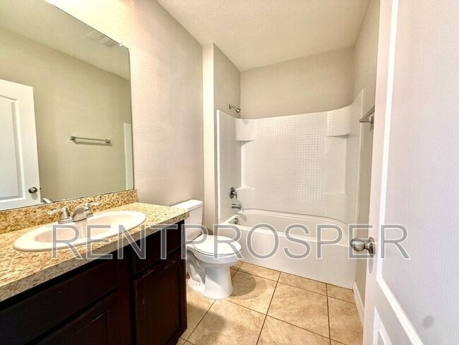 Building Photo - 930 Summer Glen Dr