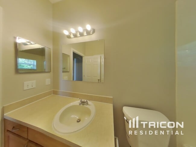 Building Photo - 1409 Greely Ct