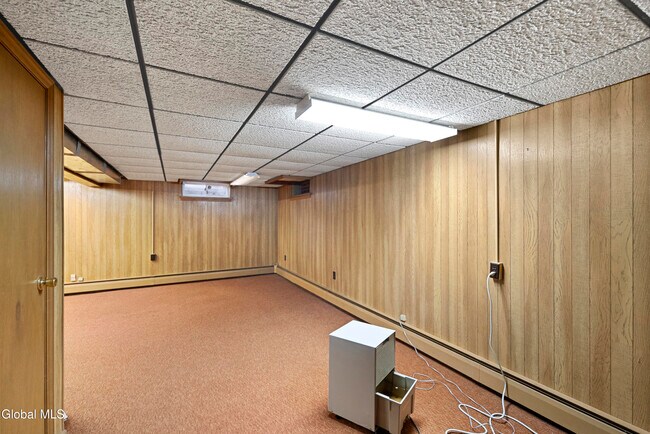 Building Photo - 167 Wood Dale Dr