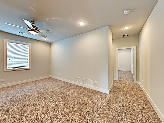 Building Photo - 326 Wimberly St