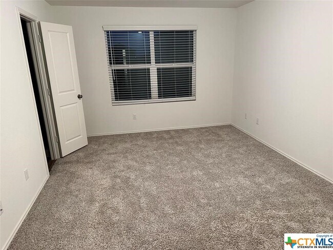 Building Photo - 108 Guardian Angel Ct