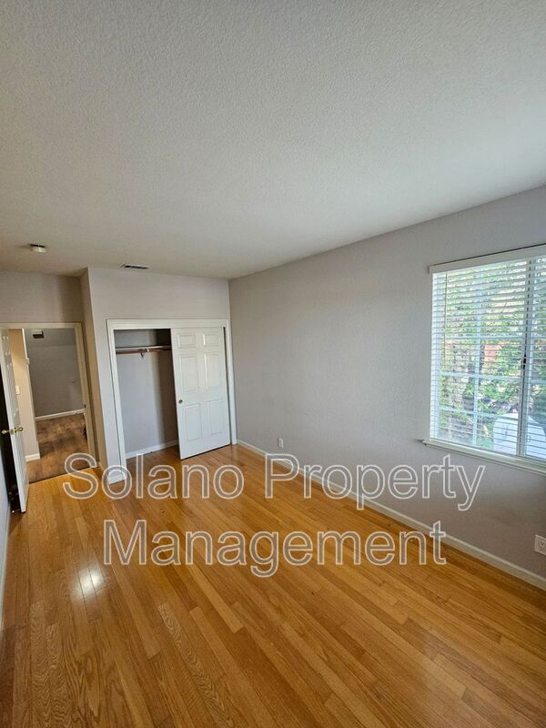 Building Photo - 246 Potrero St