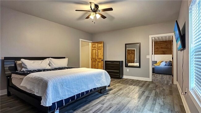 Building Photo - 374 Prince Dr