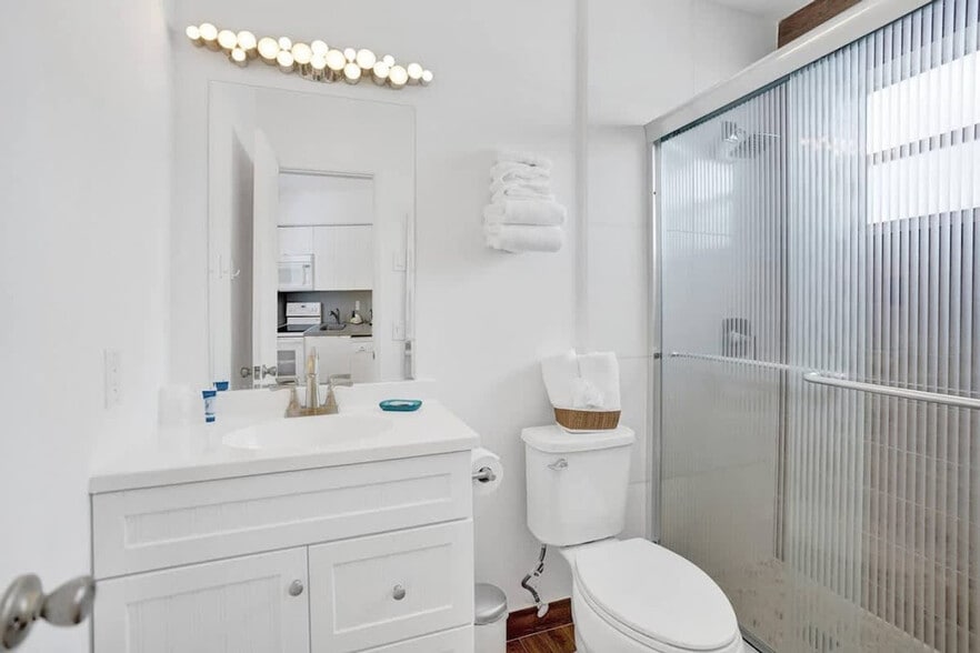 Building Photo - 3215 NE 7th St