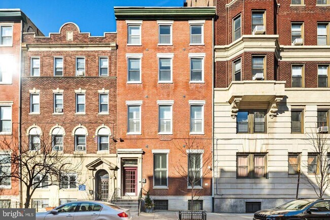 Primary Photo - 1305 Spruce St