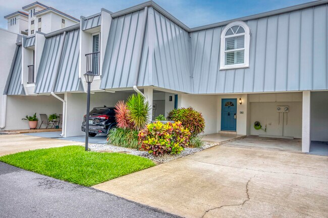 Primary Photo - 382 Golfview Rd