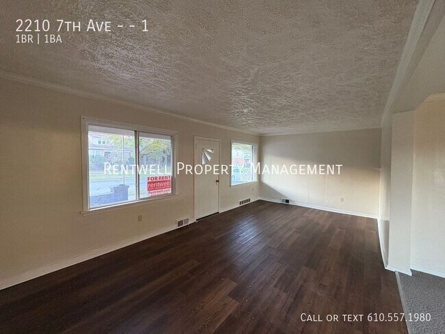 Building Photo - 2210 7th Ave