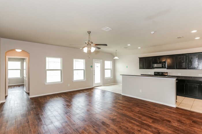 Building Photo - 9124 Abaco Way