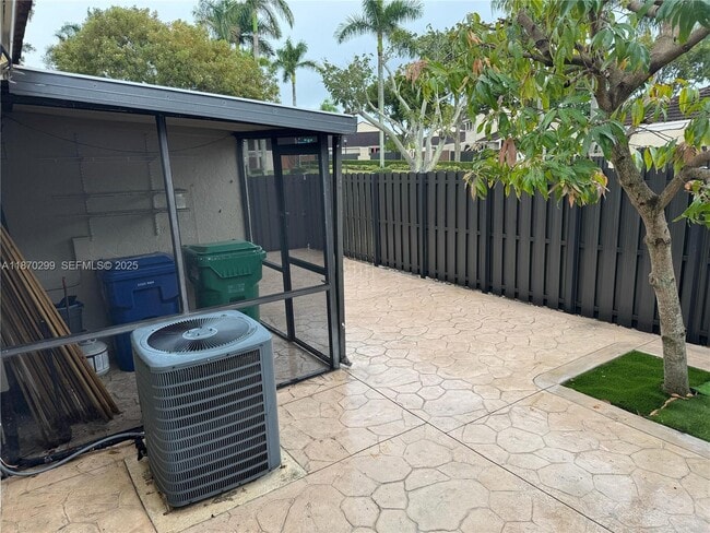 Building Photo - 17230 NW 60th Ct