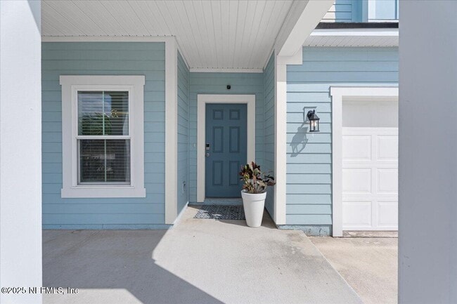 Building Photo - 221 Ness Cir