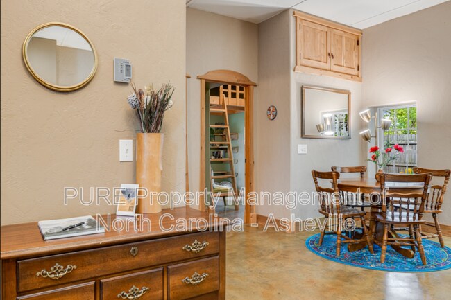 Building Photo - 226 Brickyard Rd