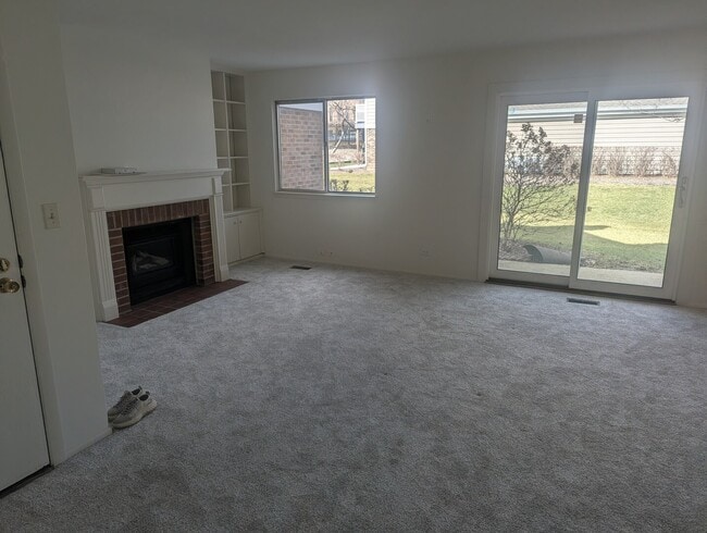 Building Photo - 600 Eastview Ct