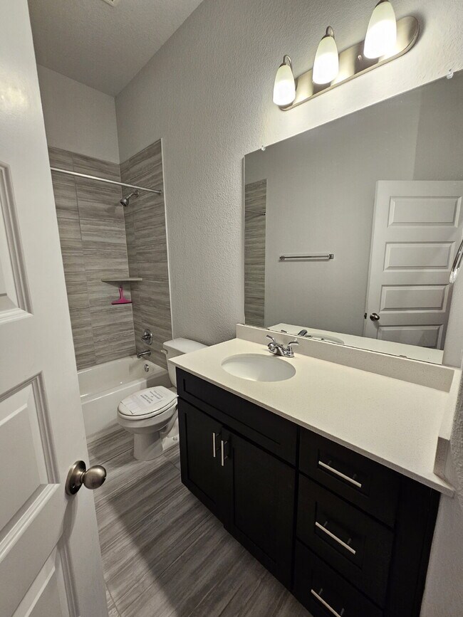 Building Photo - Gorgeous First Time Rental, 4 bed, 3 full bath with flex room which could be used as a 5th bedroo...