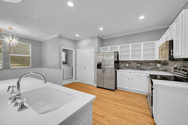 Building Photo - $3,000.00 - 3 Beds, 2.5 Baths Single Famil...