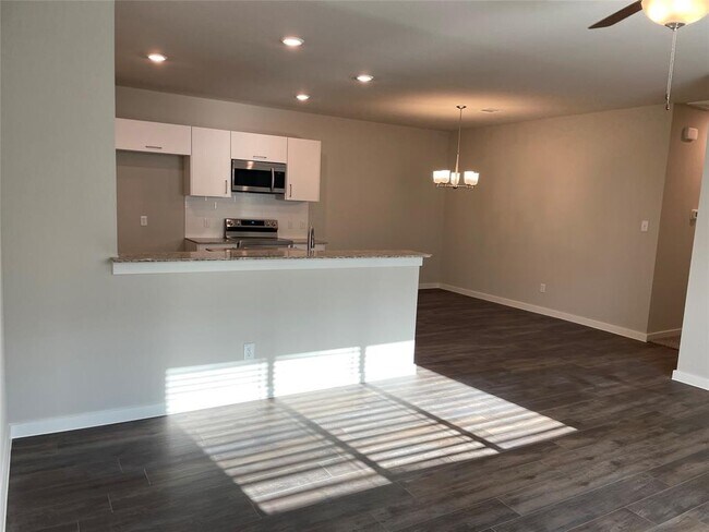 Building Photo - 25556 Starling Ln