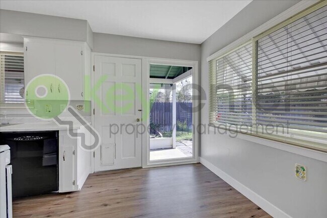 Building Photo - 3124 Brophy Dr