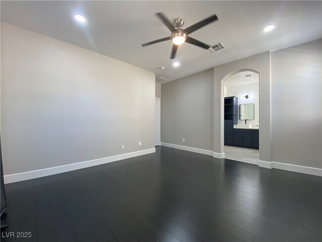 Building Photo - 7956 Skyline View Ct