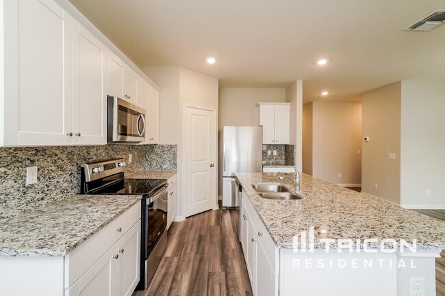 Building Photo - 14355 Gunsight Pass