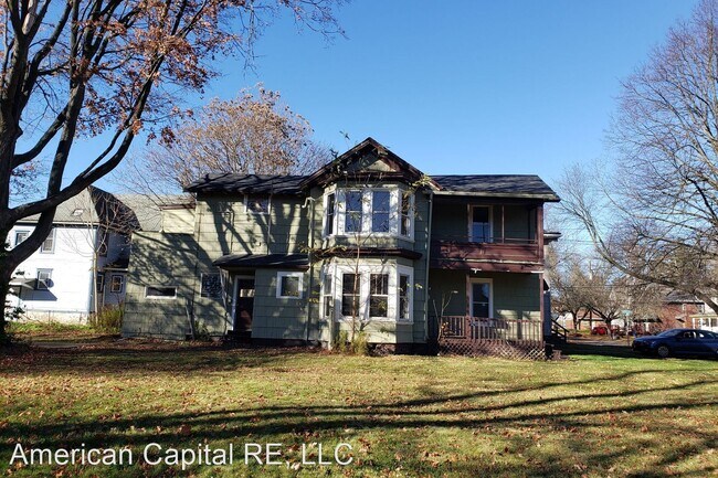 Building Photo - 5 br, 1.5 bath House - 202 Harmon St