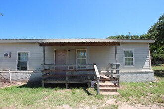 Building Photo - Available! 1 Bedroom, 1 Bath in Tyler!