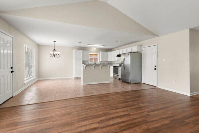Building Photo - 11327 Shady Bend Dr