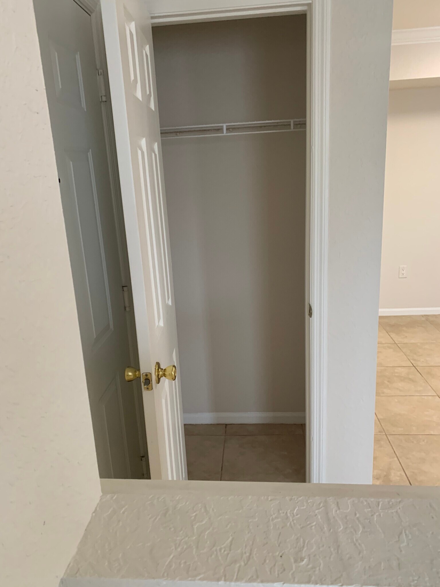 Building Photo - 805 Boardwalk Dr