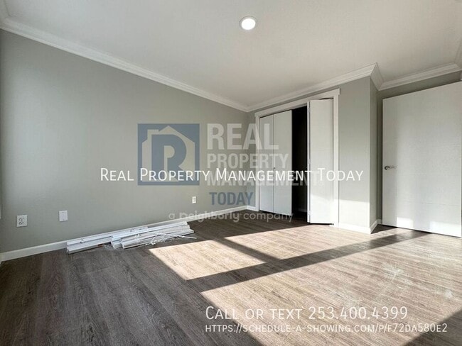 Building Photo - 1111 SW 148th St